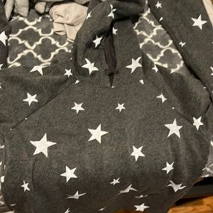 Cute grey comfy sweater